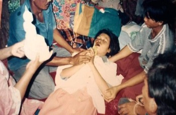 Cô Aun Porn ở Thái Lan cải tử hoàn sinh 4 tiếng, muốn được cầu Đạo